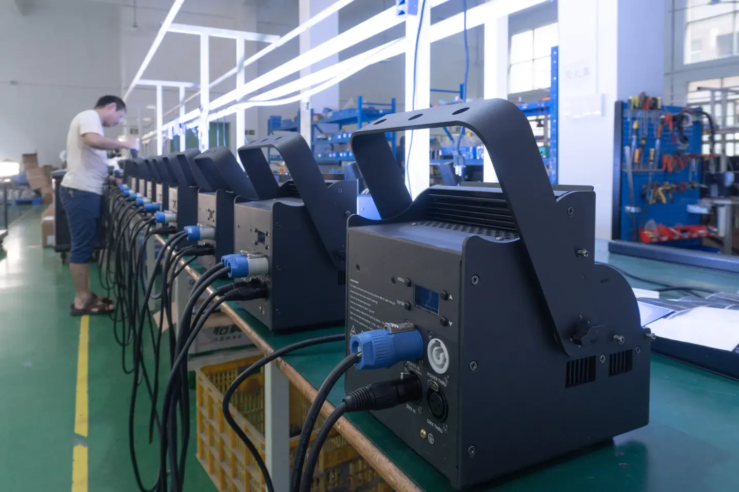 Ovation CYC RGBW on production line