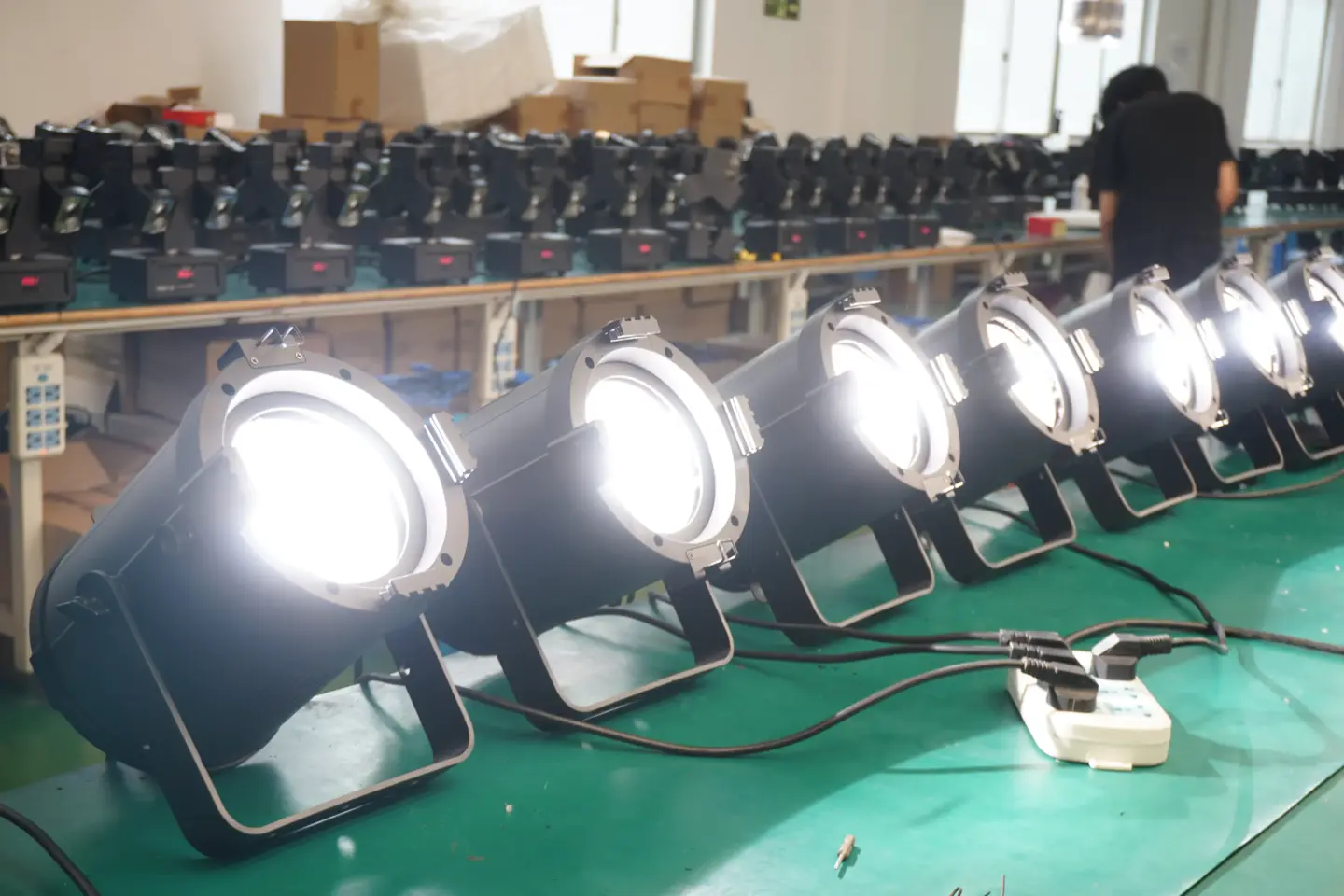 Ovation Event 200T 200C Fresnel Par light on truss